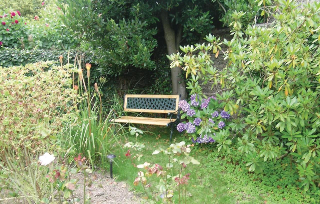 Lovely Home In Chateauneuf Du Faou With Wifi Saint-Thois Buitenkant foto